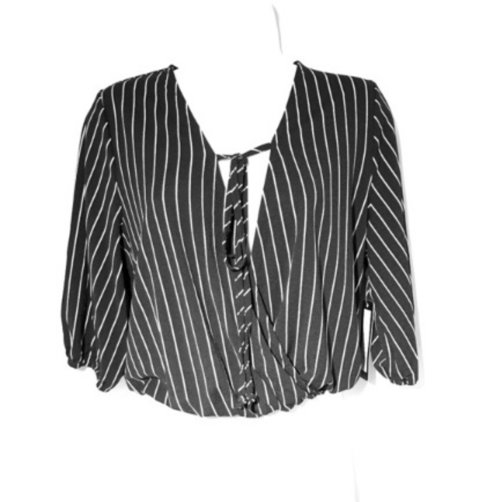 *NEW* My Emblem Contemporary Pinstriped Top Black White 